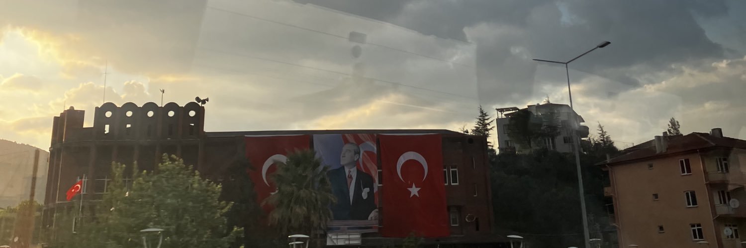 eysipskk's profile banner image
