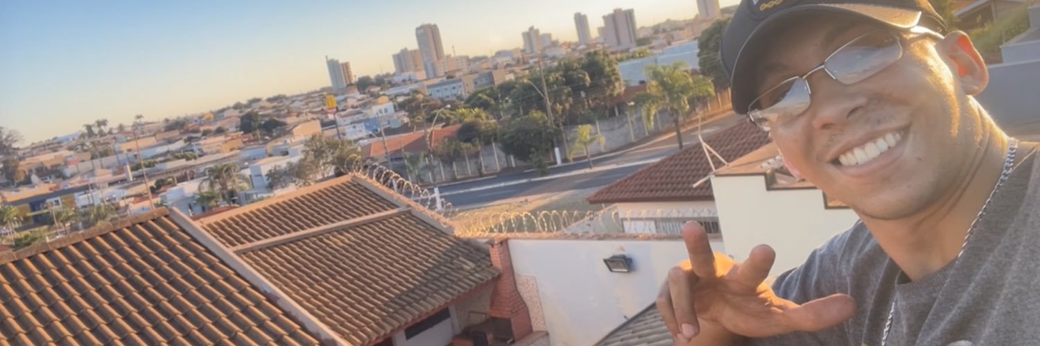 locutordth's profile banner image