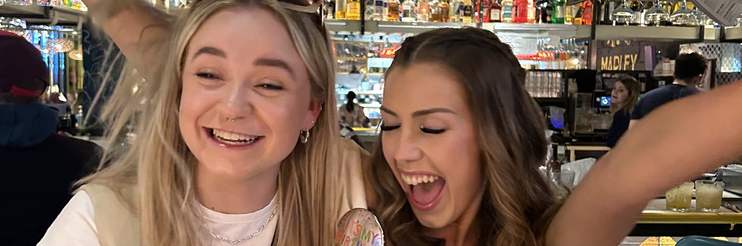 izzy_tomassi's profile banner image
