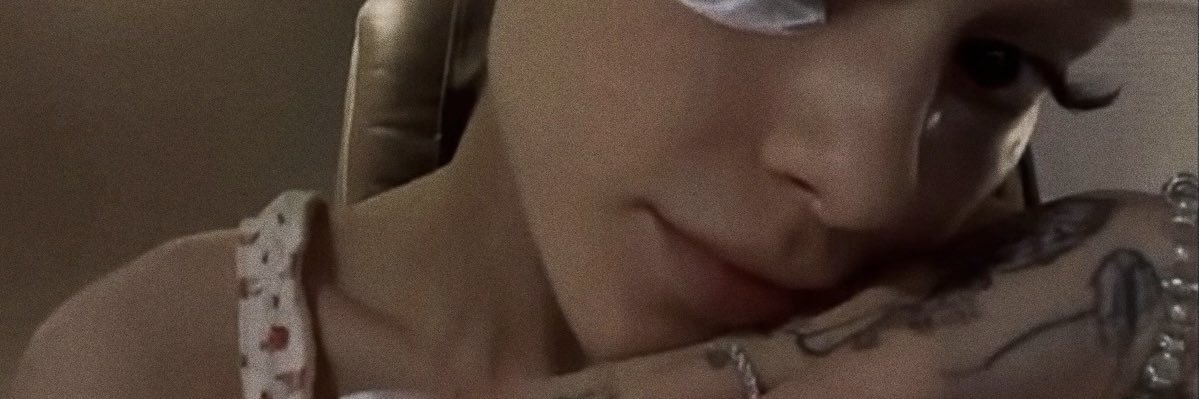 ︎ ౨ৎ banner