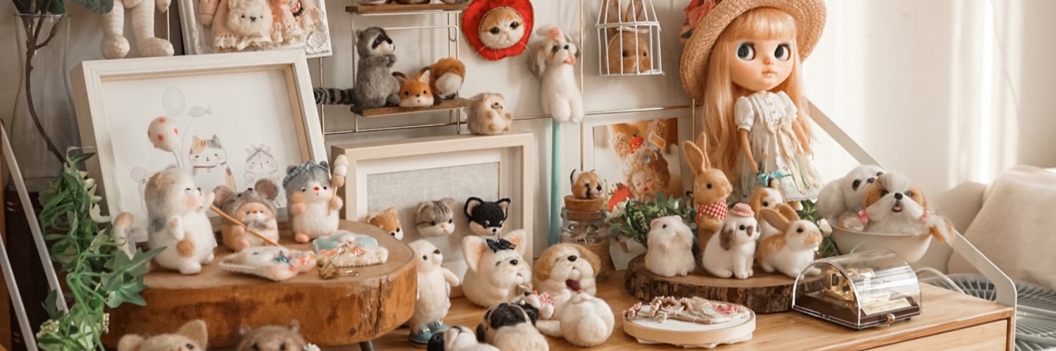panpandoll's profile banner image
