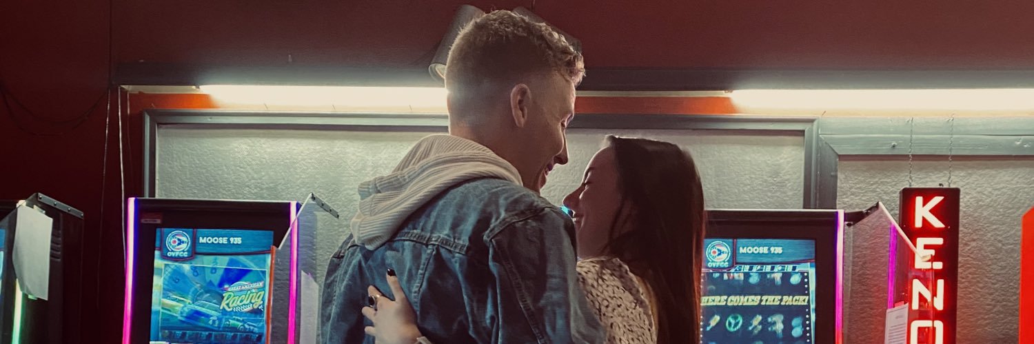 ElliottChloe's profile banner image