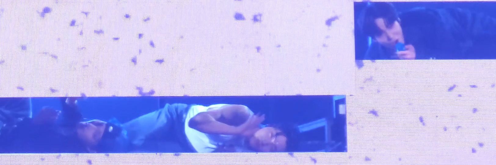 꼼's banner