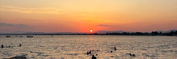 naz_ahmed2022 Profile Banner