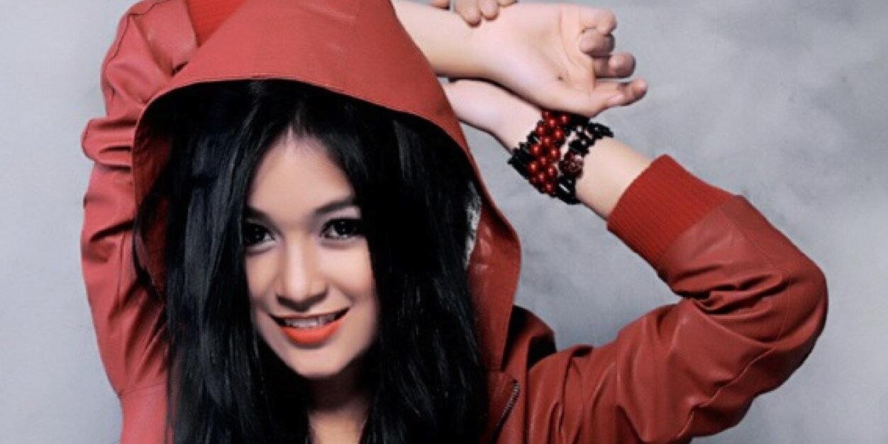 tan_retno's profile banner image