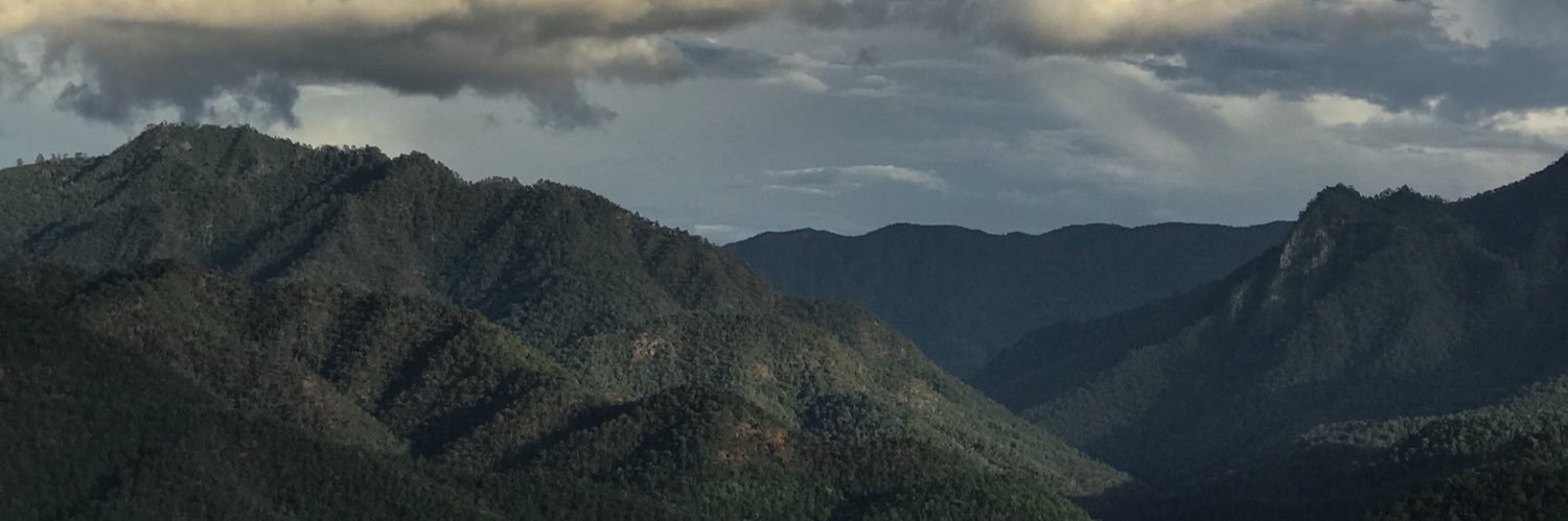 vacaaaant's profile banner image