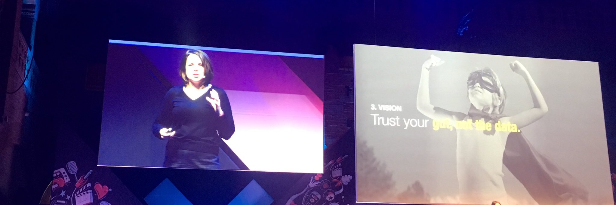 Ashley Vinson 🙋🏼‍♀️ banner