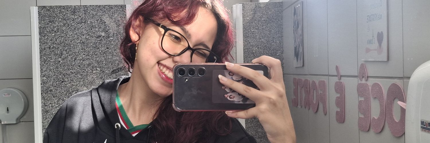 annaszb_'s profile banner image