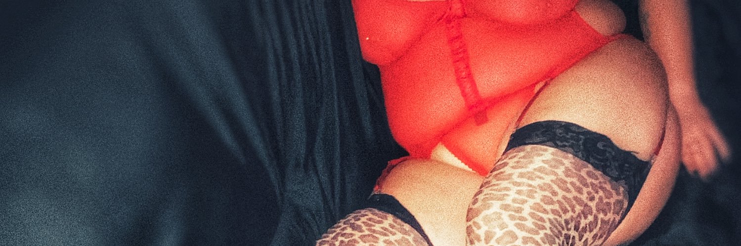 Fun_Curvy_Babe's profile banner image