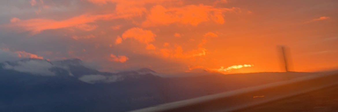 Manou_mrcl's profile banner image