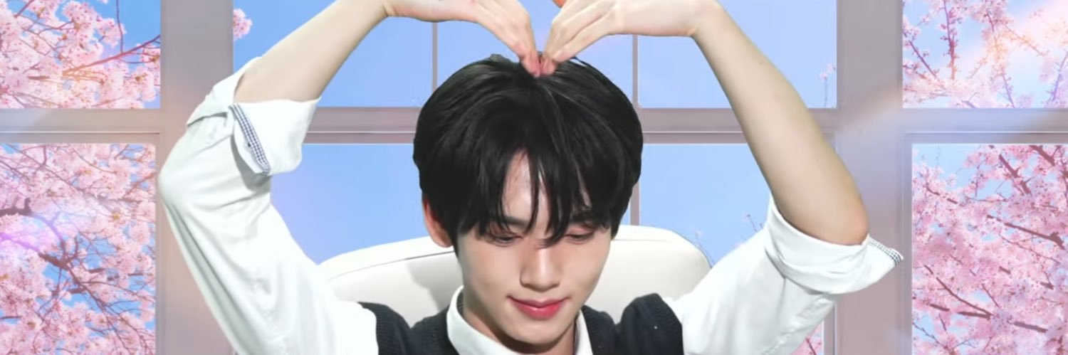 ︎︎🍓🎶 banner