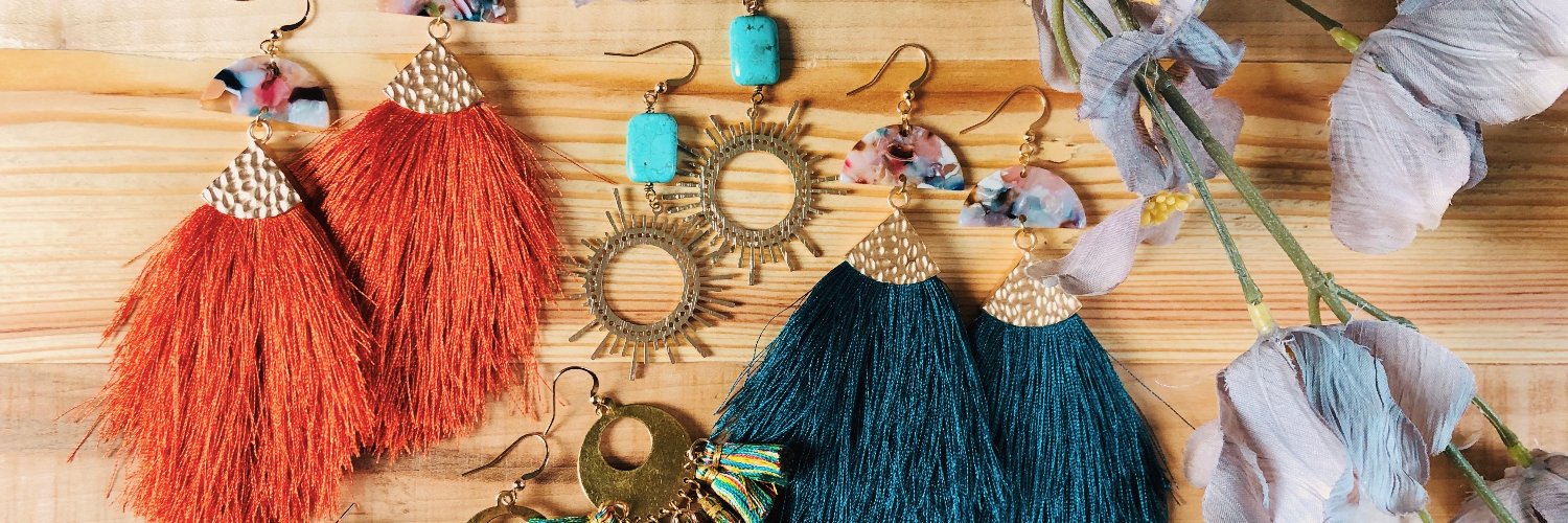 FabulinaDesigns's profile banner image
