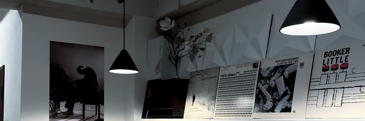 cafe_Bluemoon_'s profile banner image