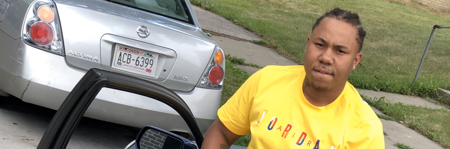 rello_lom's profile banner image