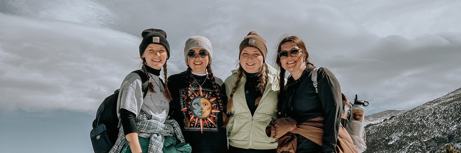 halle_matecki's profile banner image