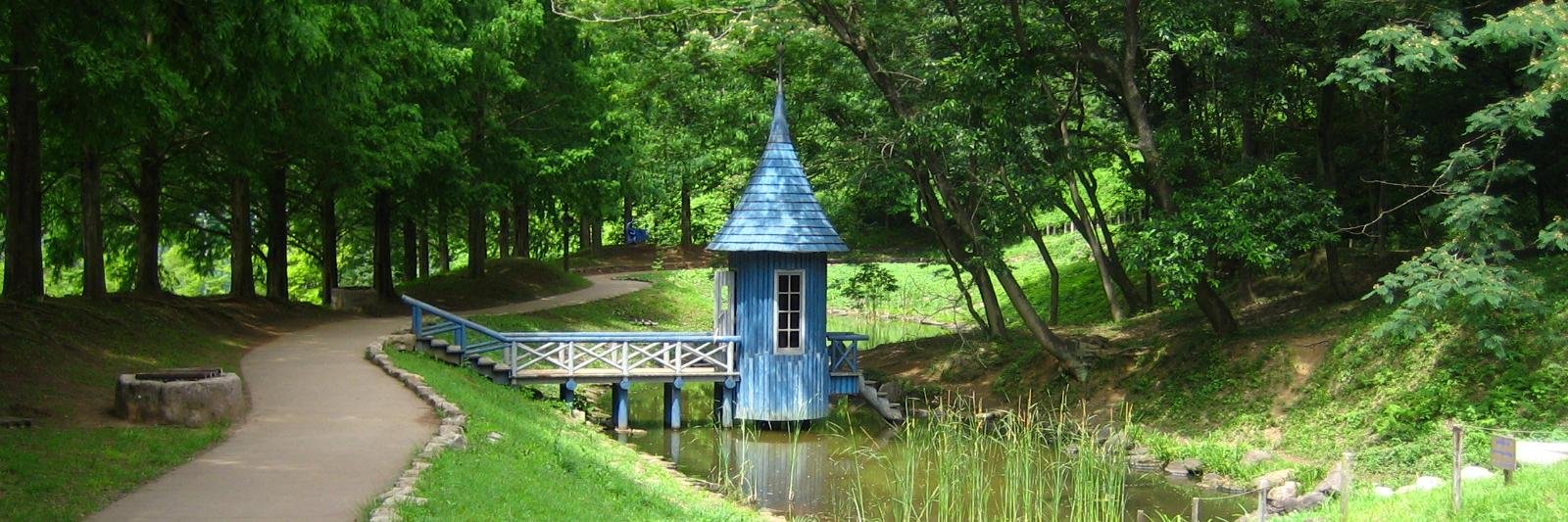 ナタリア『ヒップホップ東欧』著 banner