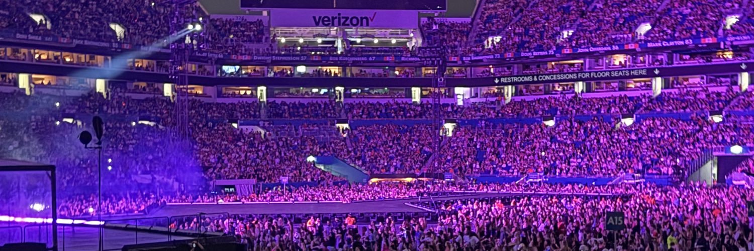 mzkitteh's profile banner image