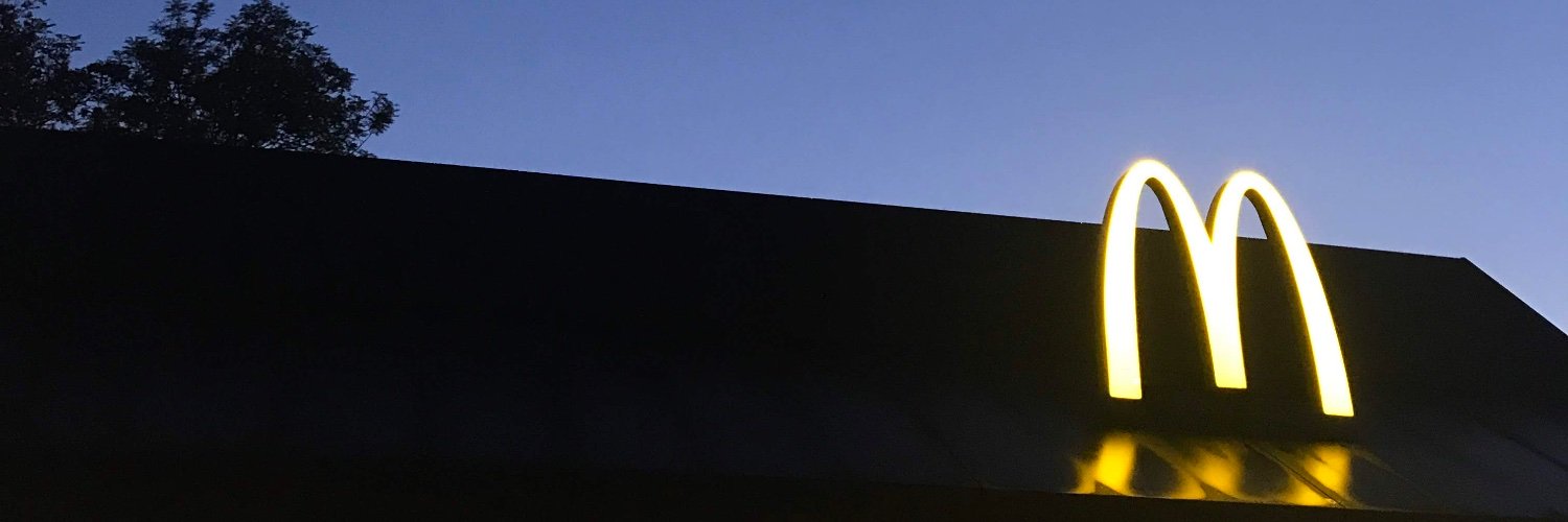 / banner