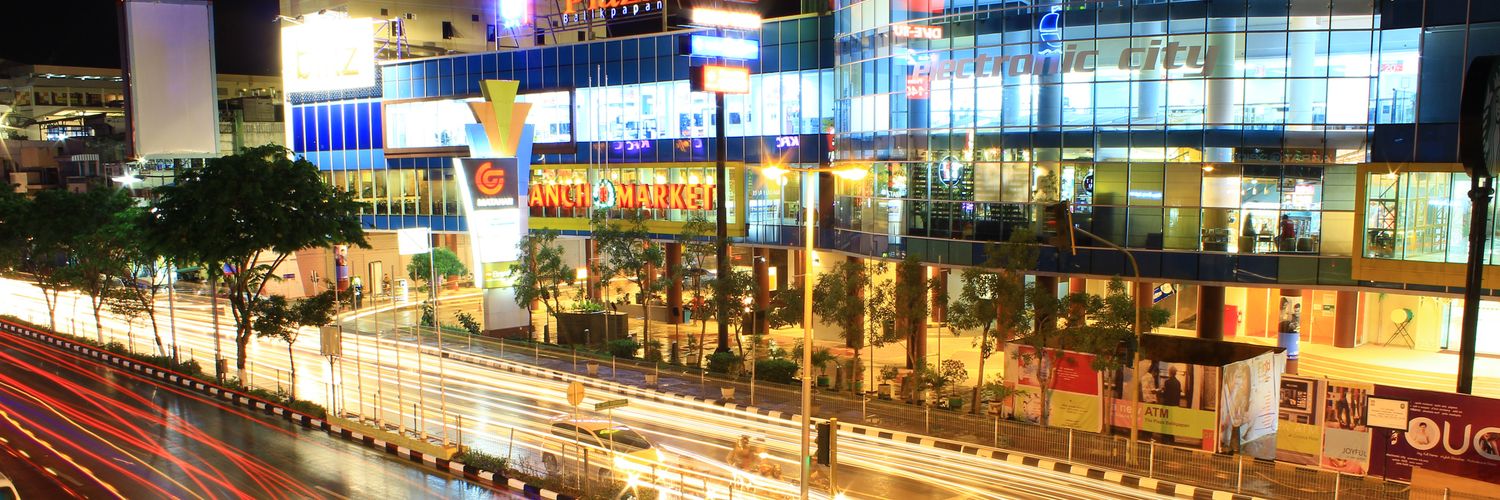 azwaramril's profile banner image