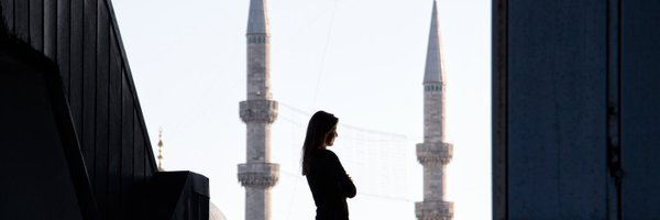 SaraFirth_ Profile Banner
