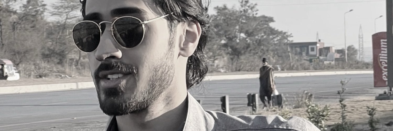 iumrrr's profile banner image