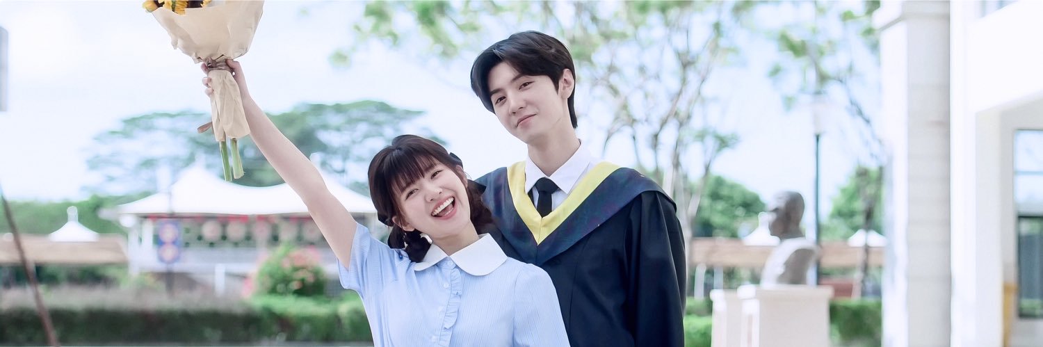 momodeCD's profile banner image