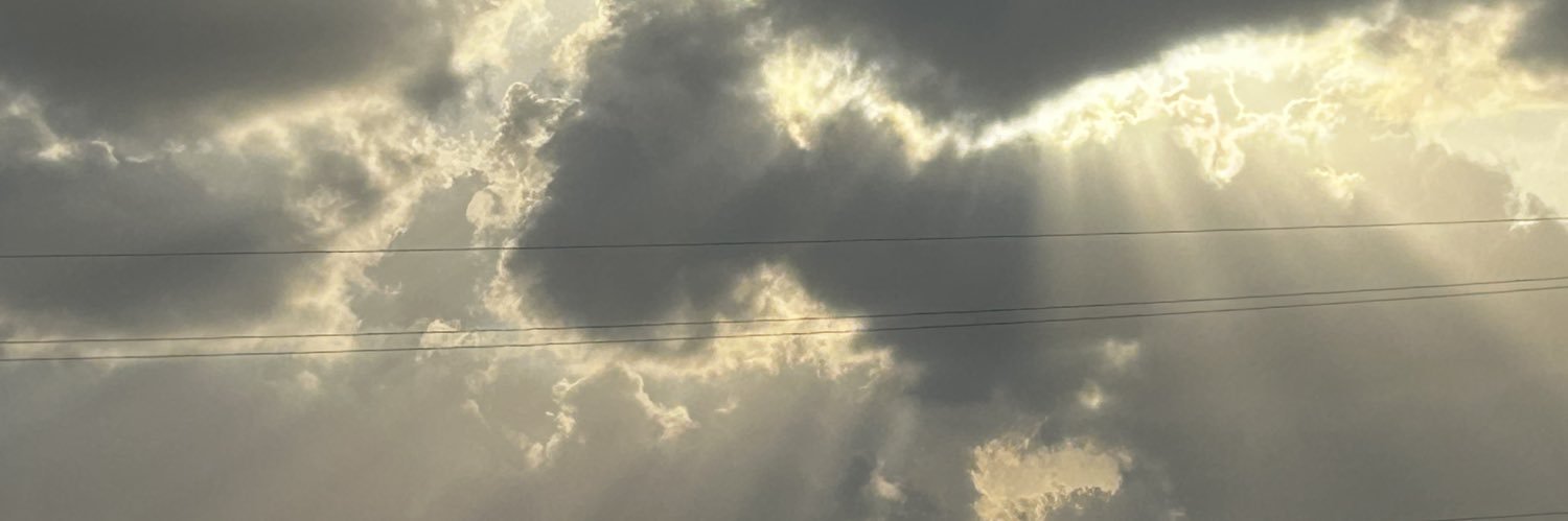 luvkremm's profile banner image