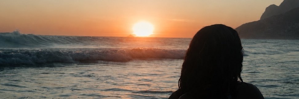 larahalinnee's profile banner image