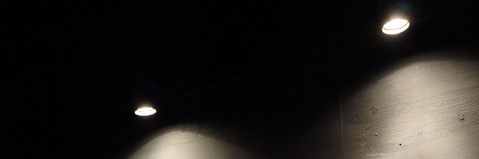 alen yang suka sendiri ditengah keramaian banner