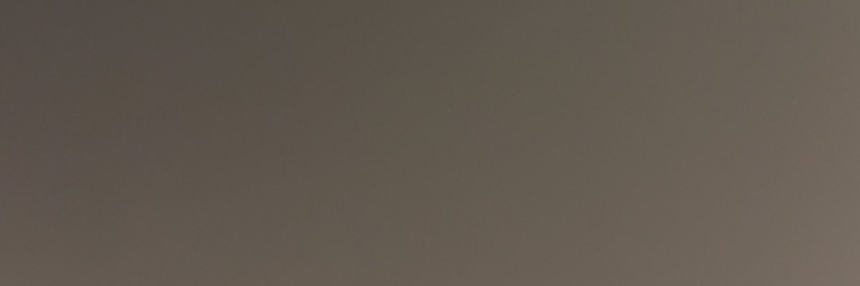 / banner