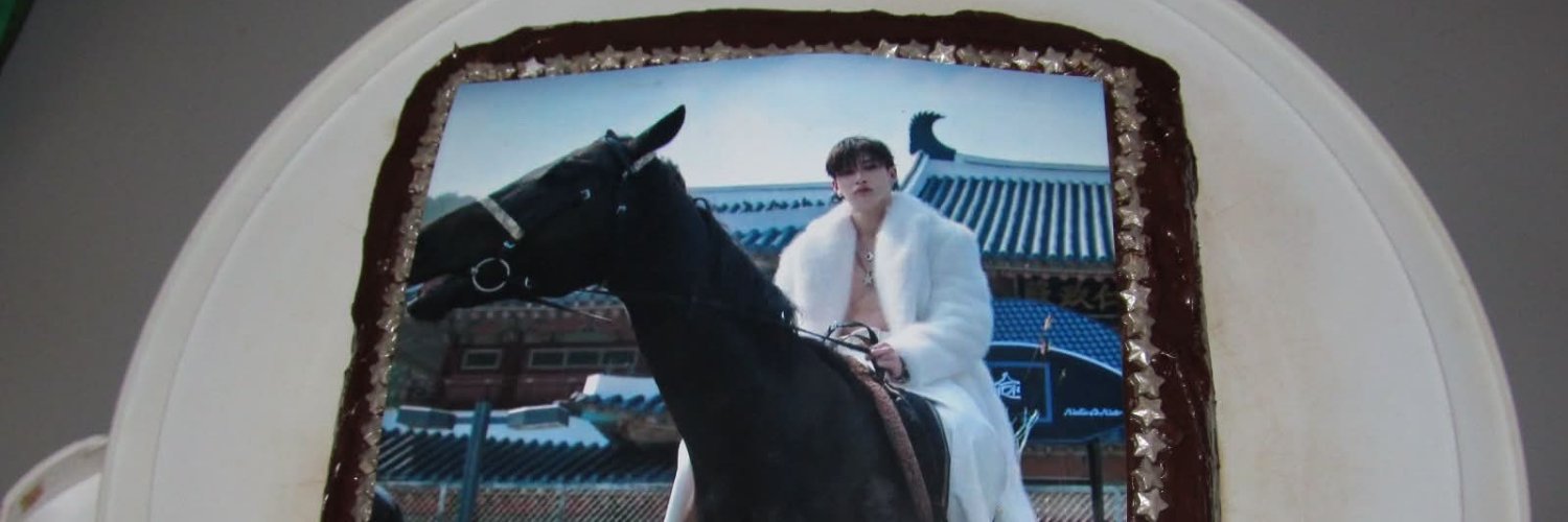 twinks4bangchan's profile banner image