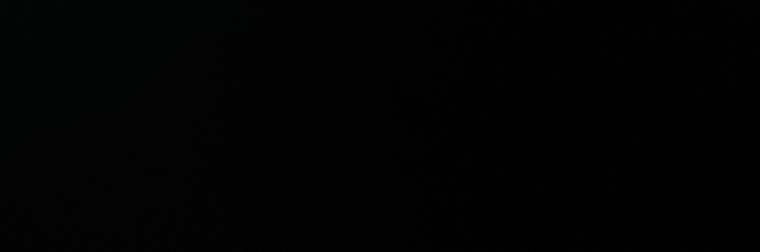 momyRoz's profile banner image