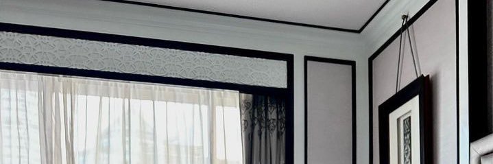 ; banner