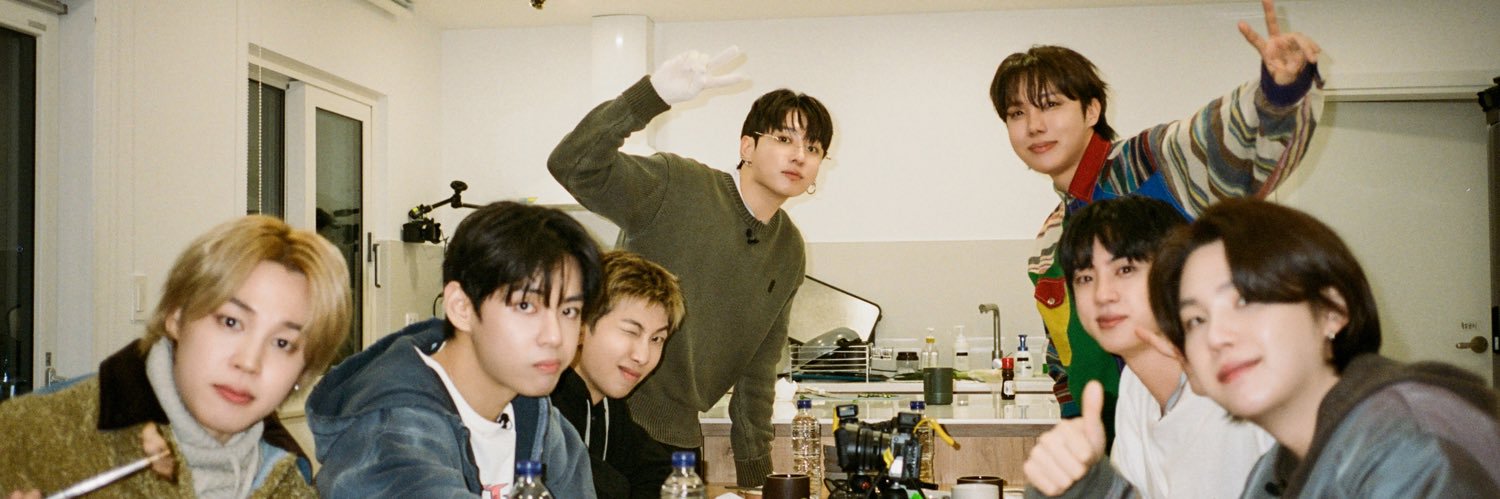 moon_bnny's profile banner image