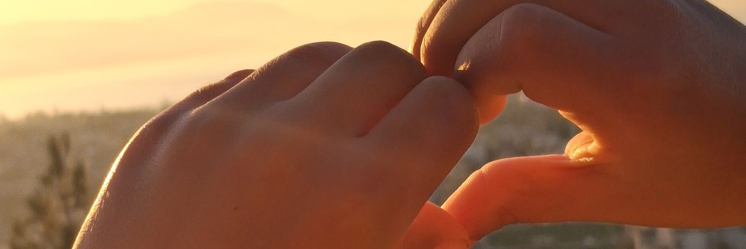 Mutlu_Hayat_'s profile banner image