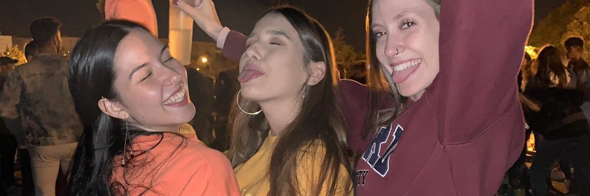 lyyyy27_'s profile banner image