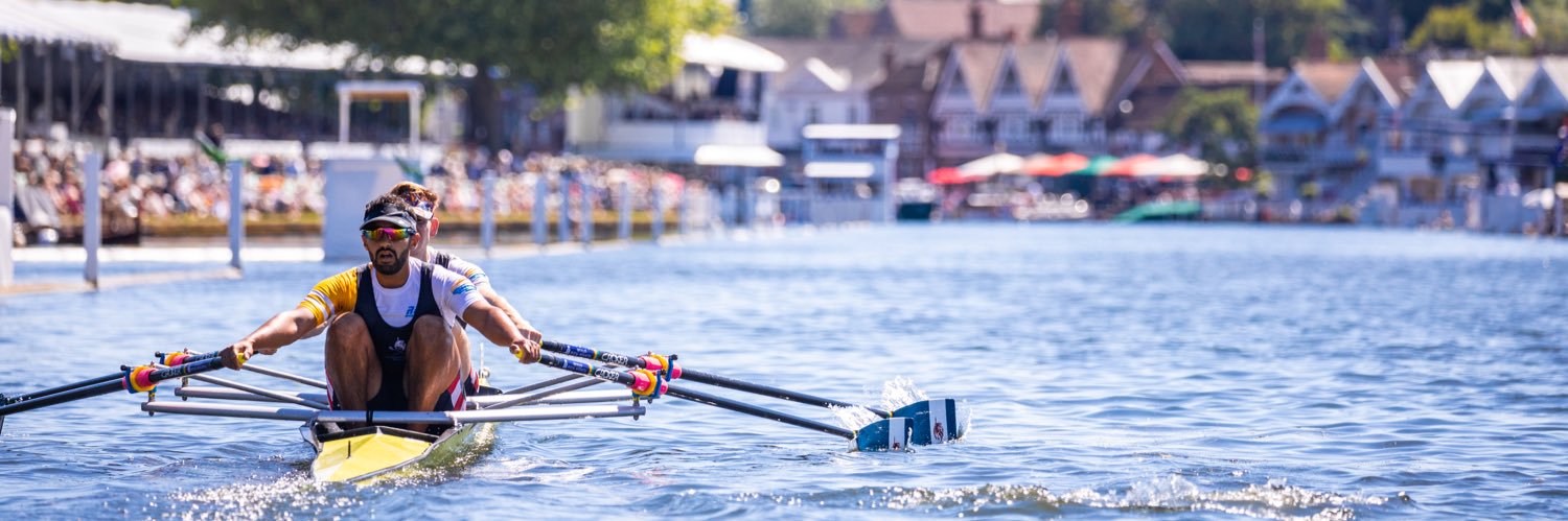 De Montfort|Rowing banner