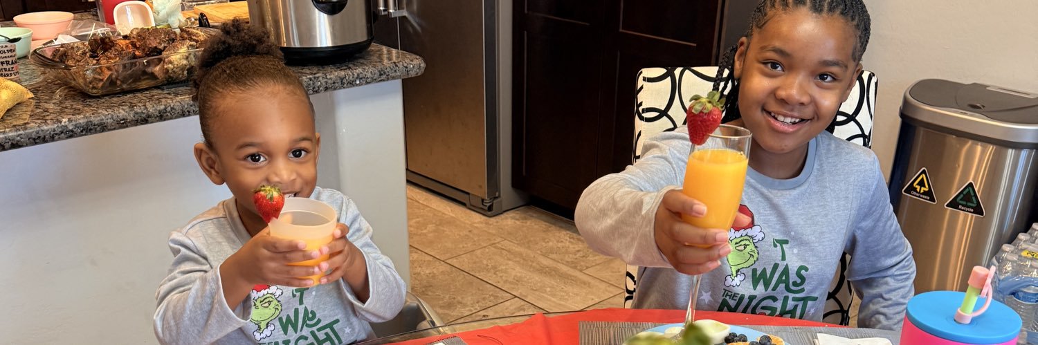 lanayy09's profile banner image
