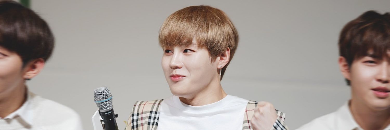 simpledott's profile banner image