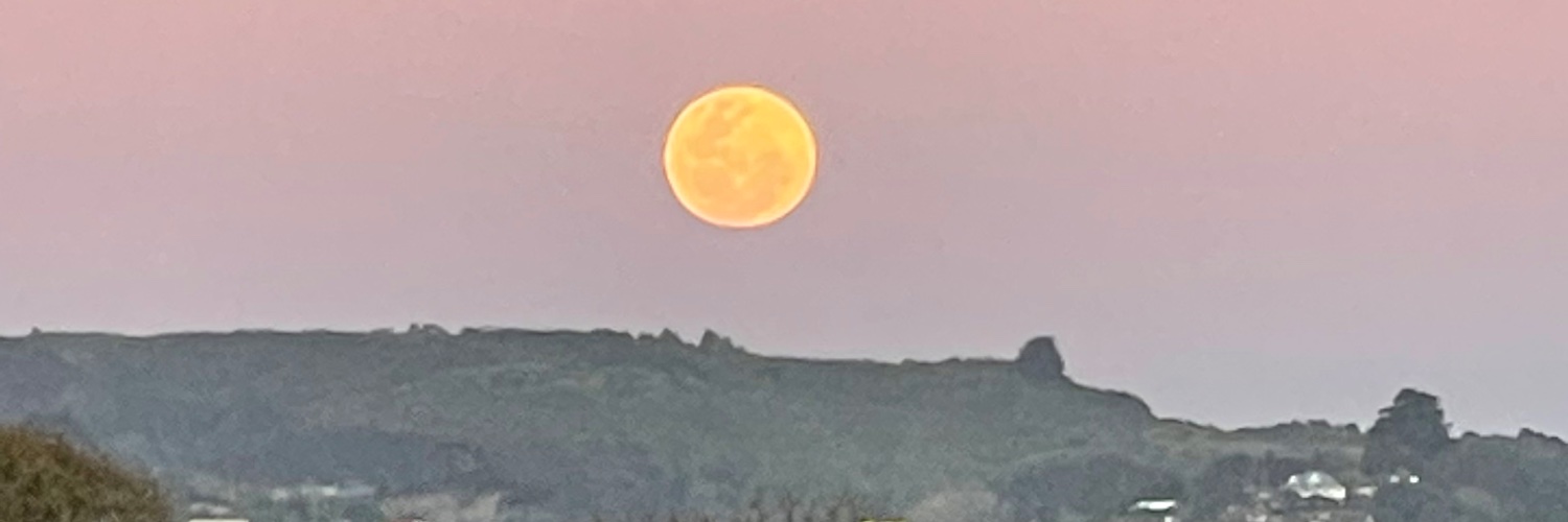 EmGemzkonnect's profile banner image