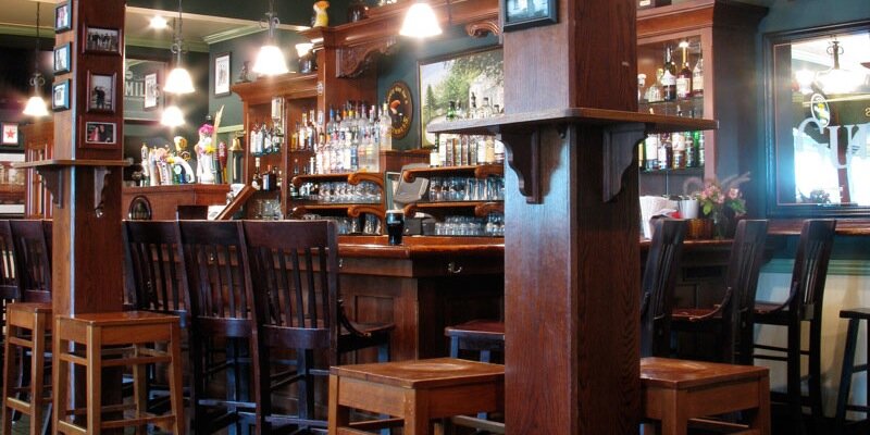 County Clare Inn banner