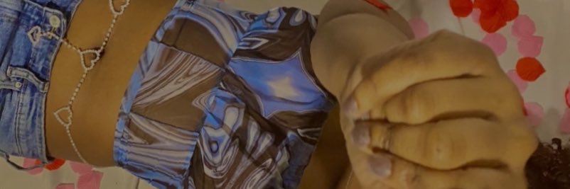 Famously Nia banner