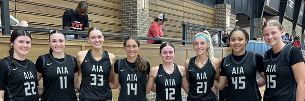 Avery_Moon32 Profile Banner