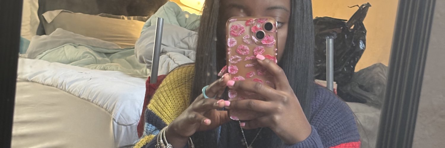 liloleenaeee's profile banner image