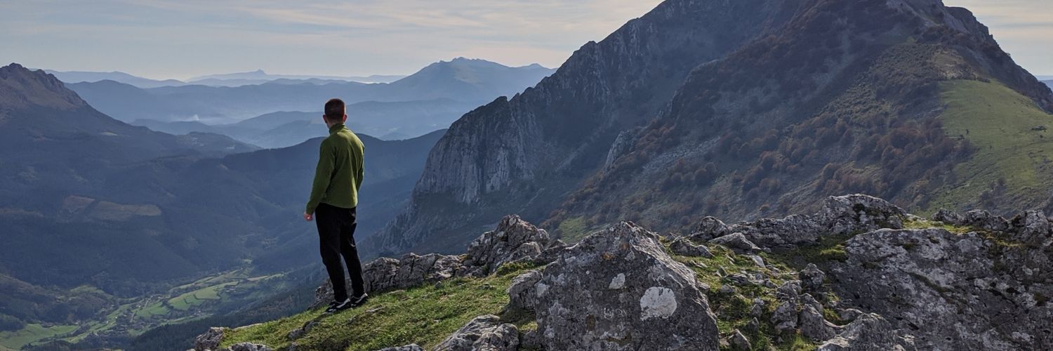 ikerzarate97's profile banner image