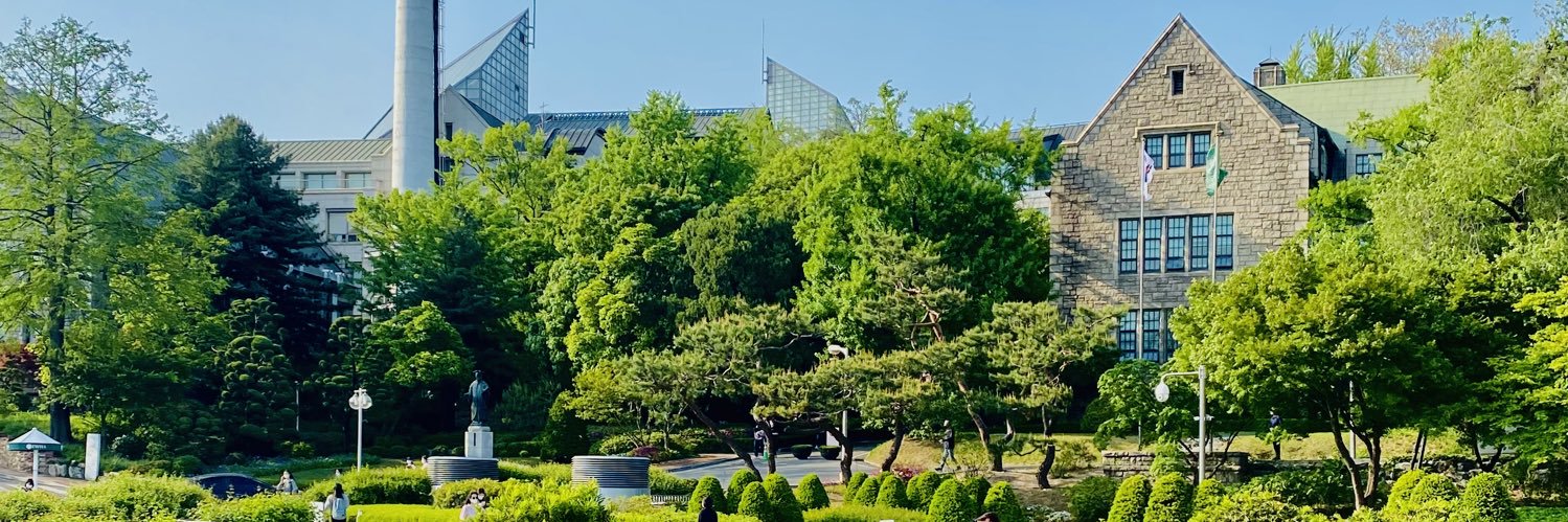 아트하우스 모모 banner