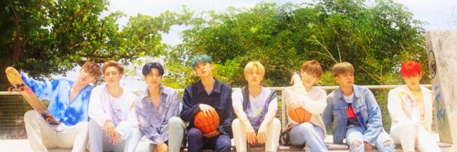 julisa 8_8 ☀️ banner