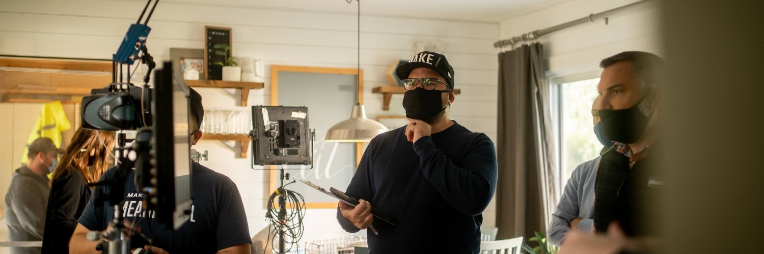 derekdienner's profile banner image