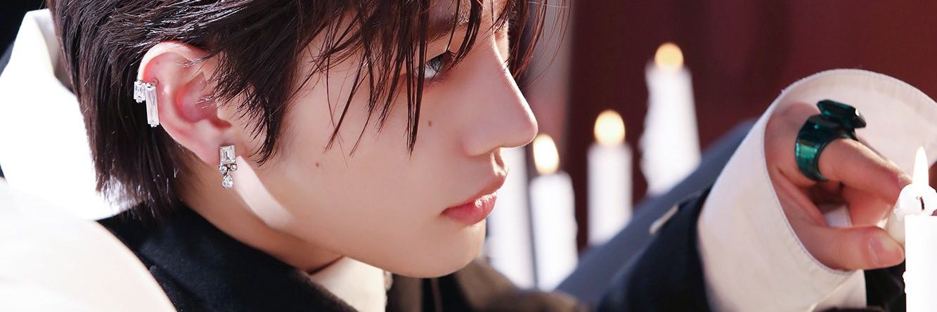 yniENSH's profile banner image