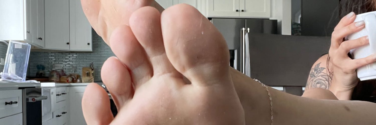 ThinkingOnHerFeet banner